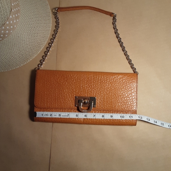 DKNY  Purse 👛 Clutch - Picture 10 of 10